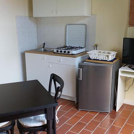 Montevecchio Apartments Montopoli in Val dʼArno Екстериор снимка